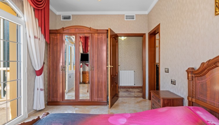 Jälleenmyynti - Erillistalo - Orihuela Costa - Playa Flamenca