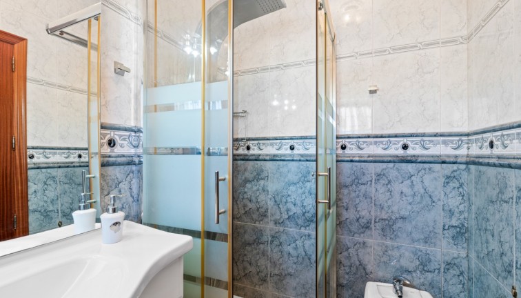 Jälleenmyynti - Erillistalo - Orihuela Costa - Playa Flamenca