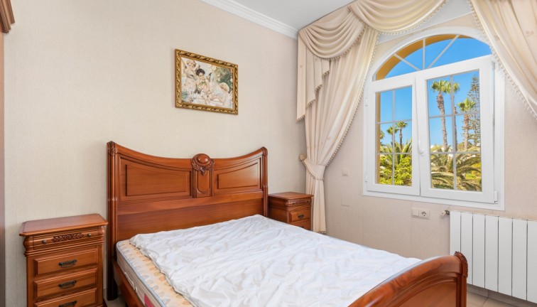 Jälleenmyynti - Erillistalo - Orihuela Costa - Playa Flamenca