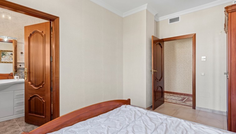 Jälleenmyynti - Erillistalo - Orihuela Costa - Playa Flamenca