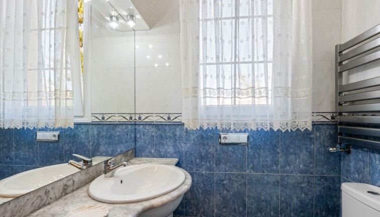 Jälleenmyynti - Erillistalo - Orihuela Costa - Playa Flamenca