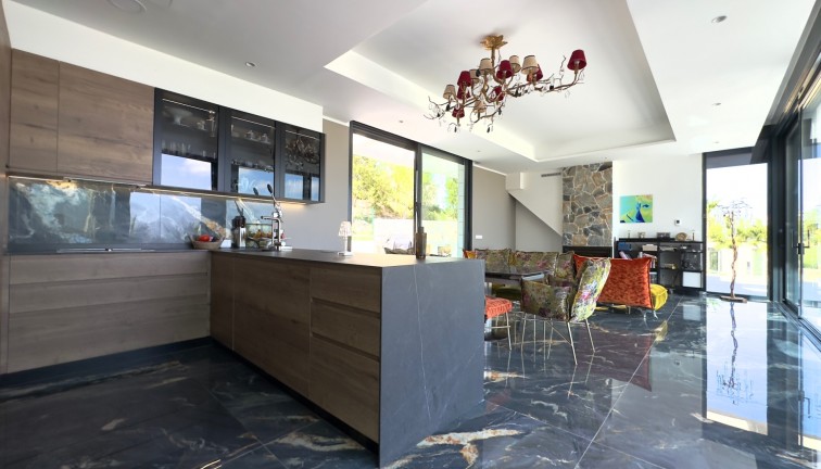 Resale - Chalet - Las Colinas