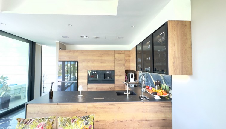 Resale - Chalet - Las Colinas