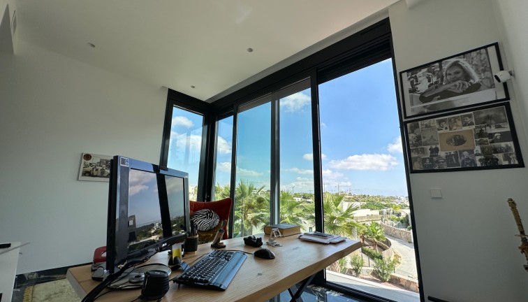 Resale - Chalet - Las Colinas