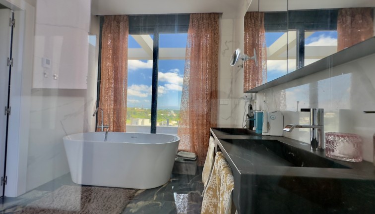 Resale - Chalet - Las Colinas