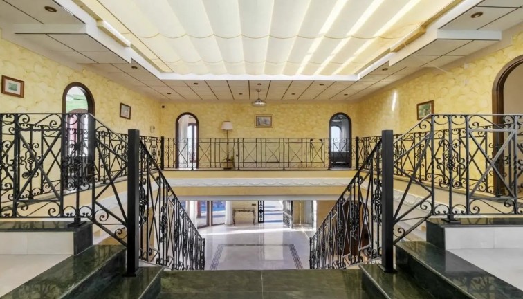 Jälleenmyynti - Erillistalo - Orihuela Costa - La Zenia