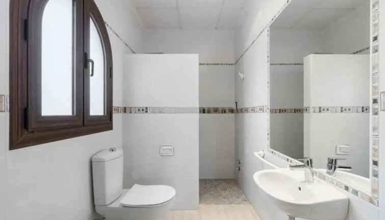 Jälleenmyynti - Erillistalo - Orihuela Costa - La Zenia