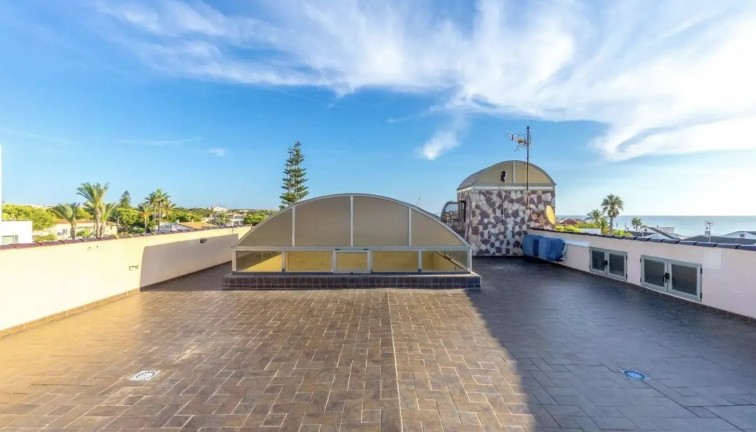 Jälleenmyynti - Erillistalo - Orihuela Costa - La Zenia