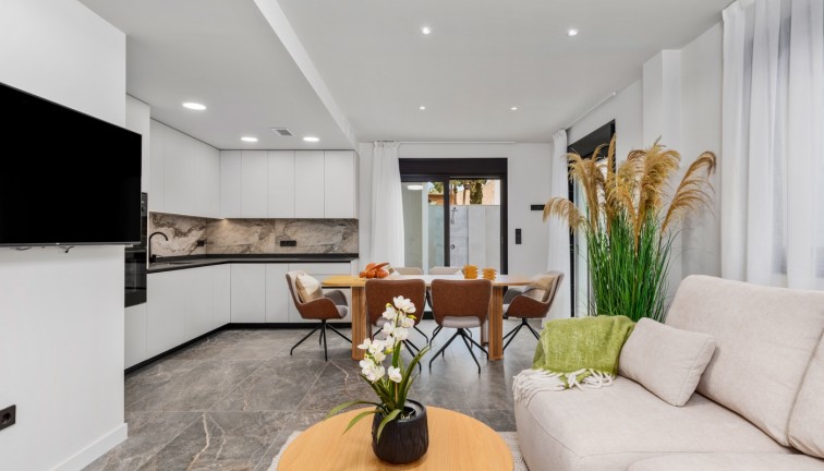 Resale - Chalet - Torre de la Horadada - TORRE DE LA HORADADA