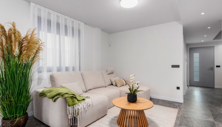 Resale - Chalet - Torre de la Horadada - TORRE DE LA HORADADA