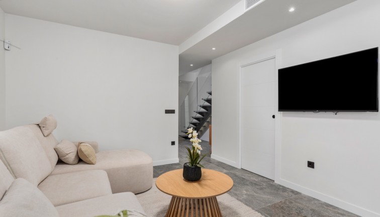 Resale - Chalet - Torre de la Horadada - TORRE DE LA HORADADA