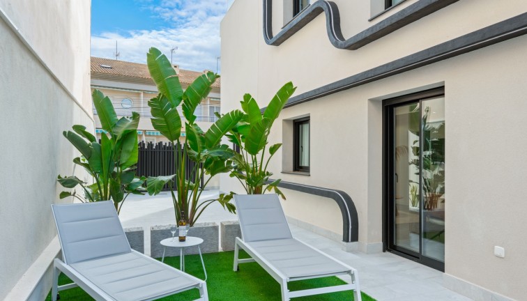 Resale - Chalet - Torre de la Horadada - TORRE DE LA HORADADA