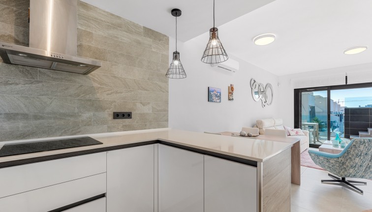 Återförsäljning -  Bostad - Översta våningen  - Guardamar del Segura