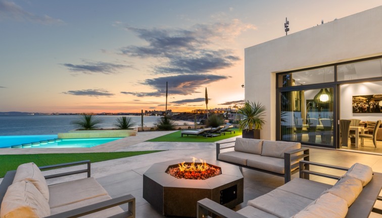 Jälleenmyynti - Erillistalo - Orihuela Costa - Cabo Roig