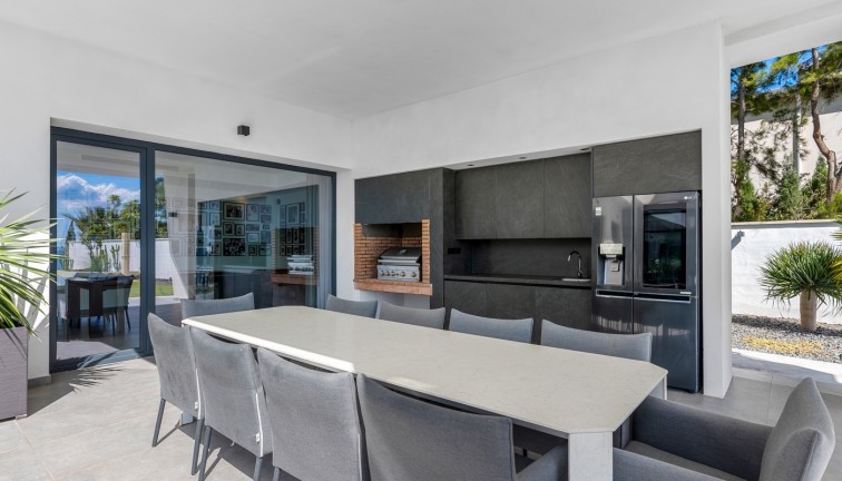 Jälleenmyynti - Erillistalo - Orihuela Costa - Cabo Roig