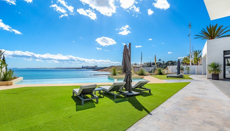 Jälleenmyynti - Erillistalo - Orihuela Costa - Cabo Roig