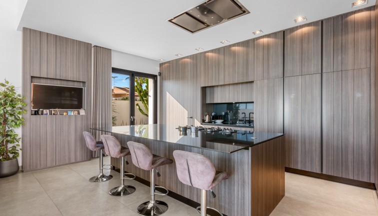 Jälleenmyynti - Erillistalo - Orihuela Costa - Cabo Roig