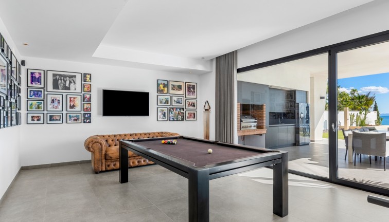 Jälleenmyynti - Erillistalo - Orihuela Costa - Cabo Roig