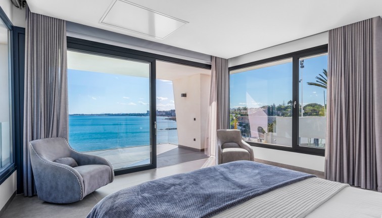 Jälleenmyynti - Erillistalo - Orihuela Costa - Cabo Roig