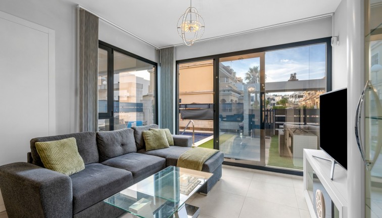 Resale - Chalet - Orihuela Costa