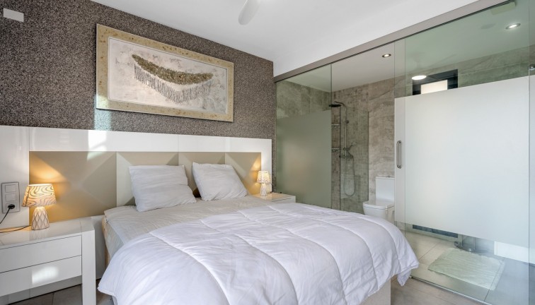 Resale - Chalet - Orihuela Costa