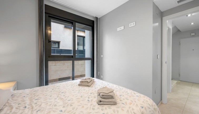 Resale - Chalet - Orihuela Costa