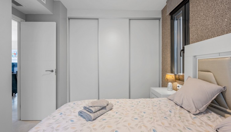 Resale - Chalet - Orihuela Costa