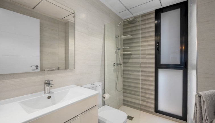 Resale - Chalet - Orihuela Costa