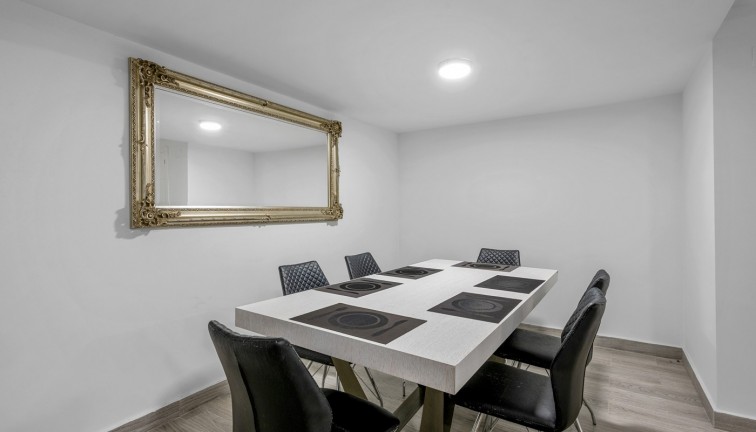 Resale - Chalet - Orihuela Costa