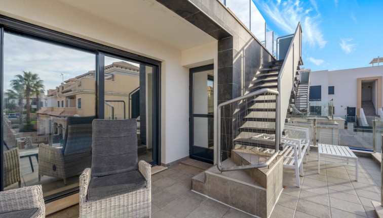 Resale - Chalet - Orihuela Costa