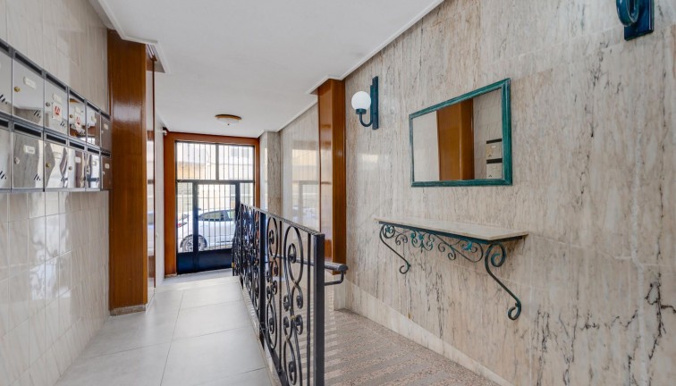 Reventa - Apartamento / piso - Torrevieja