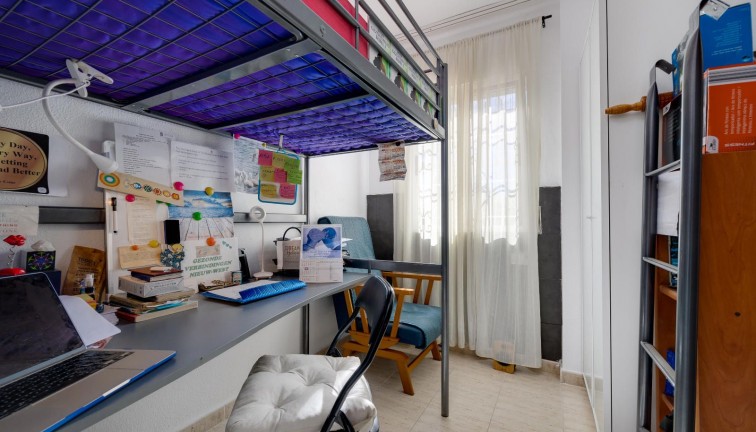 Reventa - Apartamento / piso - Torrevieja - San Luis