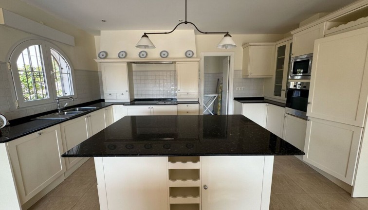 Resale - Chalet - Playa Flamenca