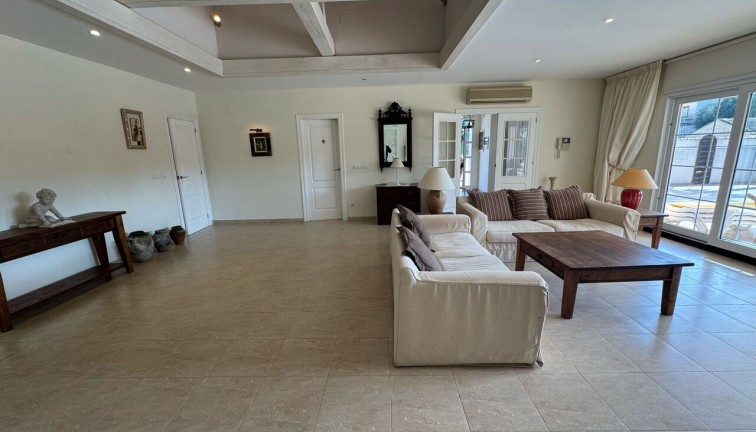 Resale - Chalet - Playa Flamenca