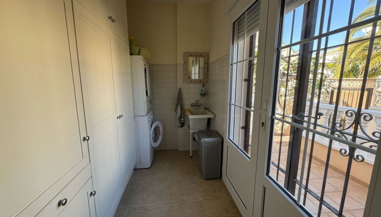 Resale - Chalet - Playa Flamenca