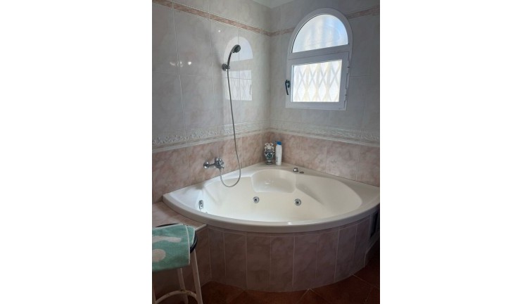 Resale - Chalet - Playa Flamenca