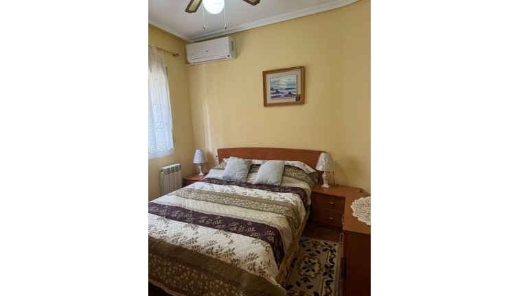 Resale - Chalet - Playa Flamenca