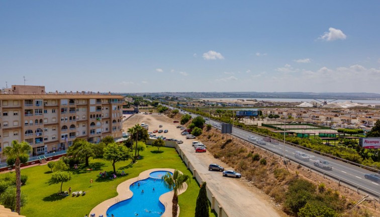 Återförsäljning -  Bostad - Översta våningen  - Torrevieja