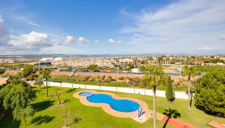 Resale - Apartment - Top Floor Apartment - Torrevieja
