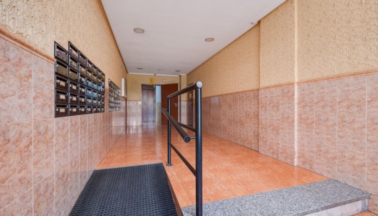 Resale - Apartment - Top Floor Apartment - Torrevieja