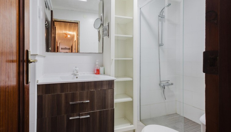 Jälleenmyynti - Asunto - Torrevieja - Acequion