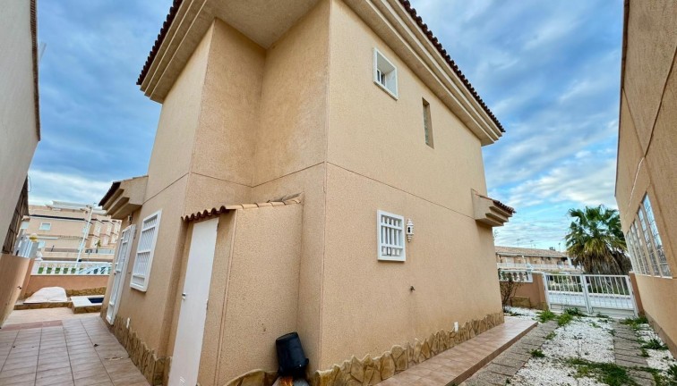 Reventa - Chalet - Torrevieja - Los Balcones