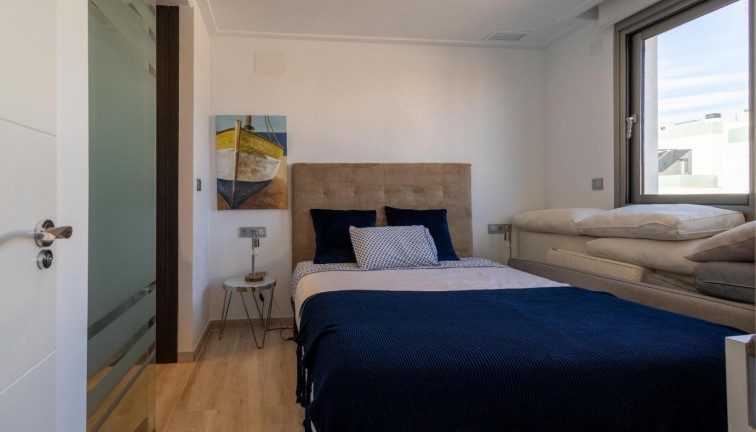 Jälleenmyynti - Erillistalo - Orihuela Costa - Los Altos