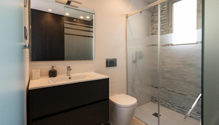 Jälleenmyynti - Erillistalo - Orihuela Costa - Los Altos