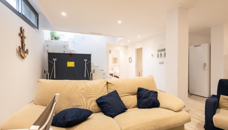 Jälleenmyynti - Erillistalo - Orihuela Costa - Los Altos