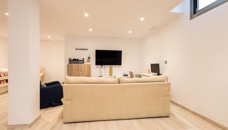 Jälleenmyynti - Erillistalo - Orihuela Costa - Los Altos