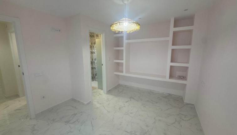 Resale - Apartment - Torrevieja