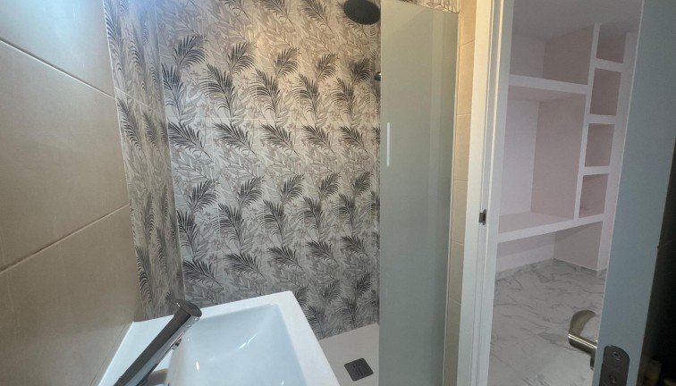 Resale - Apartment - Torrevieja