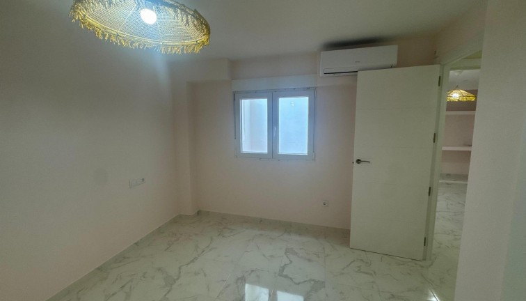 Resale - Apartment - Torrevieja