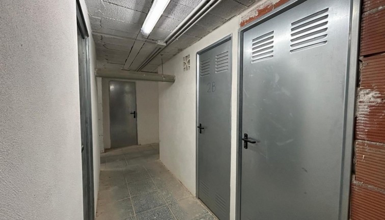 Jälleenmyynti - Yksiö - Torrevieja - Acequion